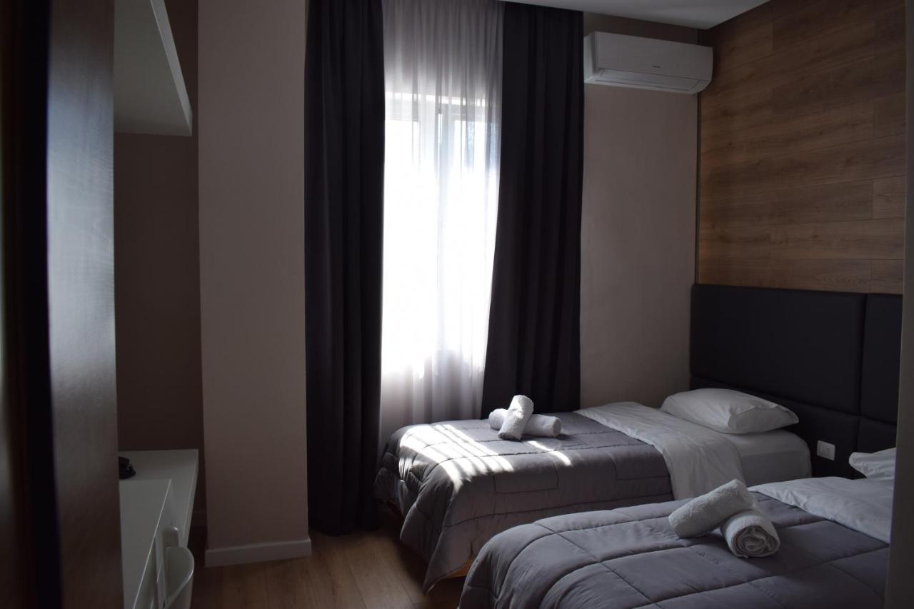 Bluepoint Hotel Tepelene 外观 照片