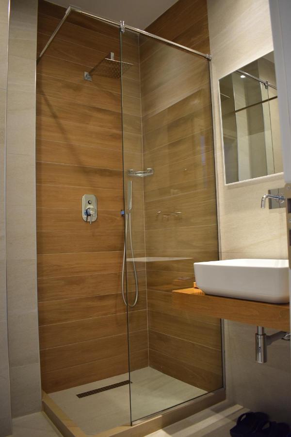 Bluepoint Hotel Tepelene 外观 照片